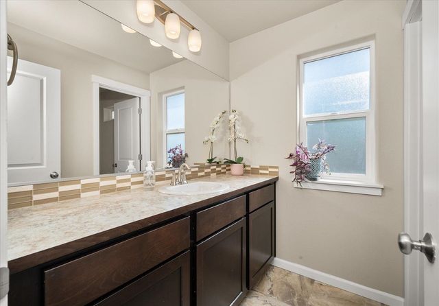 5433 S Ravencrest Dr, Spokane, WA 99224