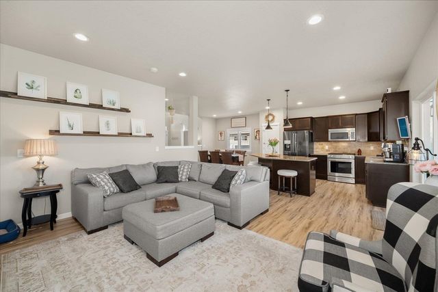 5433 S Ravencrest Dr, Spokane, WA 99224