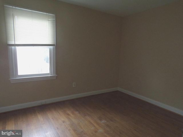 2853 FAIRMONT ST, Falls Church, VA 22042