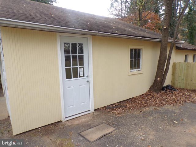 2853 FAIRMONT ST, Falls Church, VA 22042