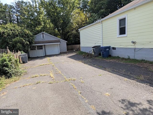 2853 FAIRMONT ST, Falls Church, VA 22042