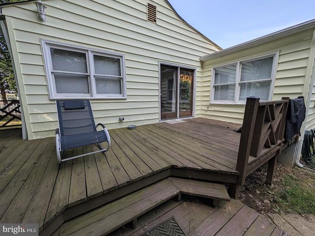 2853 FAIRMONT ST, Falls Church, VA 22042