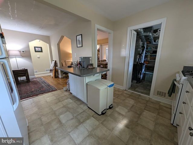 2853 FAIRMONT ST, Falls Church, VA 22042