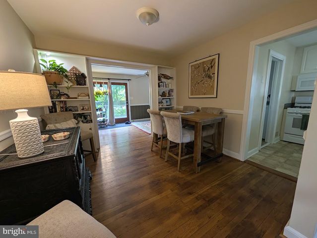 2853 FAIRMONT ST, Falls Church, VA 22042