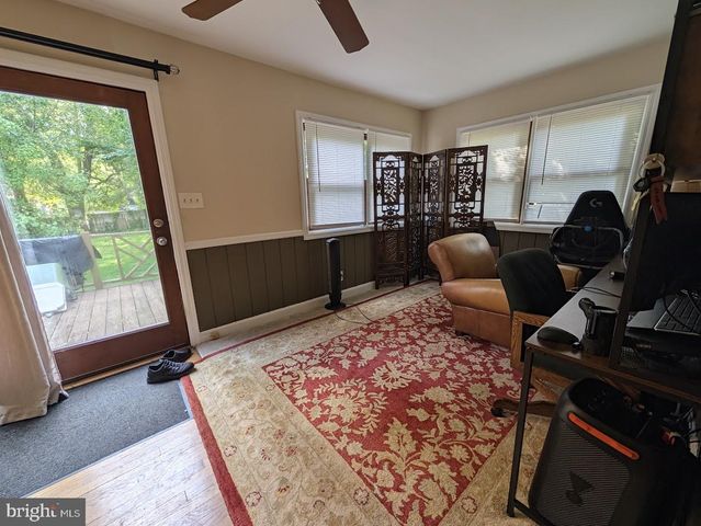 2853 FAIRMONT ST, Falls Church, VA 22042