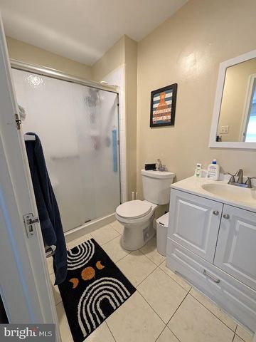 2853 FAIRMONT ST, Falls Church, VA 22042