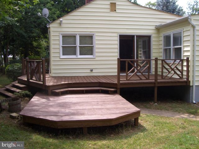 2853 FAIRMONT ST, Falls Church, VA 22042