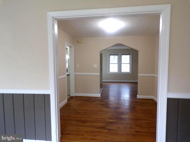 2853 FAIRMONT ST, Falls Church, VA 22042
