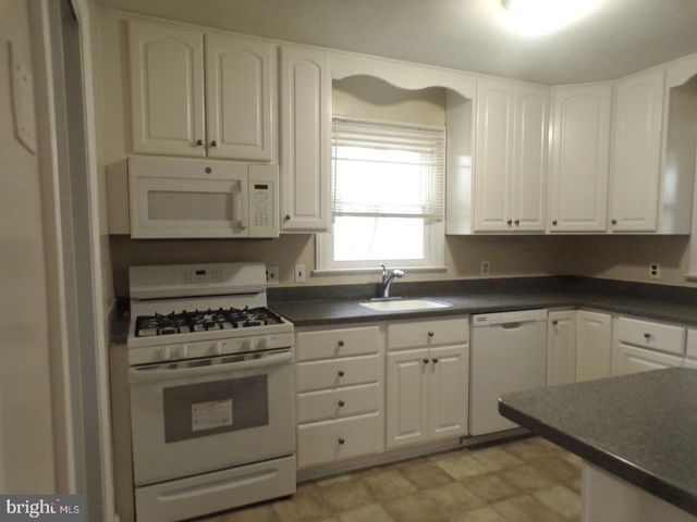 2853 FAIRMONT ST, Falls Church, VA 22042