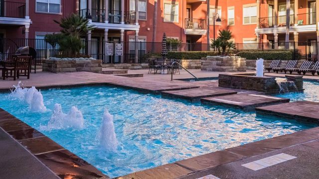 2400 Mccue Road 452, Houston, TX 77056