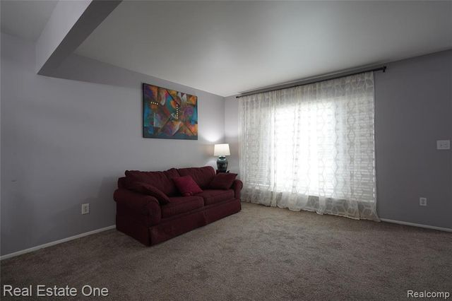 29612 City Center Drive 1, Warren, MI 48093
