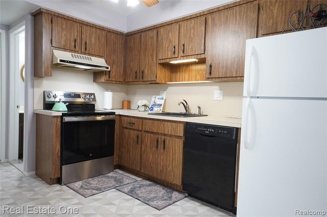 29612 City Center Drive 1, Warren, MI 48093