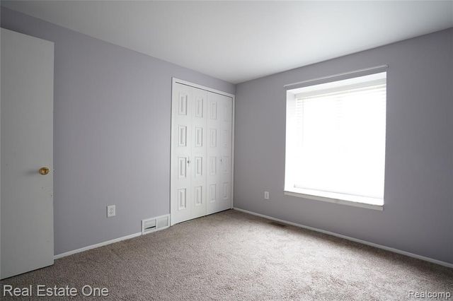 29612 City Center Drive 1, Warren, MI 48093