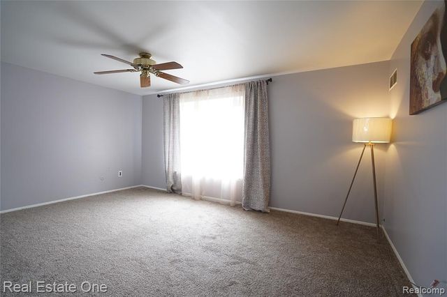 29612 City Center Drive 1, Warren, MI 48093