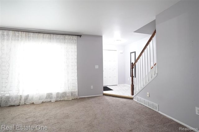 29612 City Center Drive 1, Warren, MI 48093
