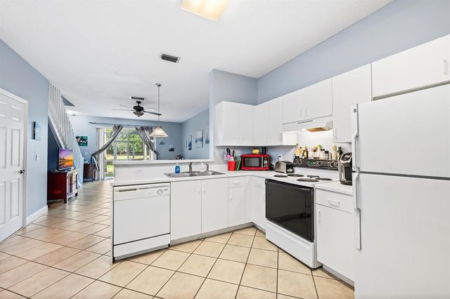 2185 Salerno Circle, Weston, FL 33327