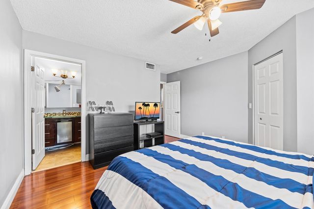 2185 Salerno Circle, Weston, FL 33327