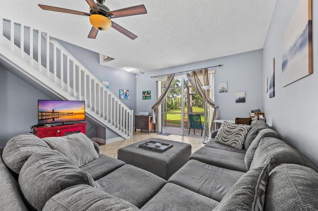 2185 Salerno Circle, Weston, FL 33327