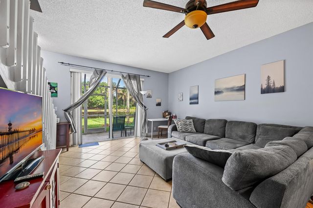 2185 Salerno Circle, Weston, FL 33327