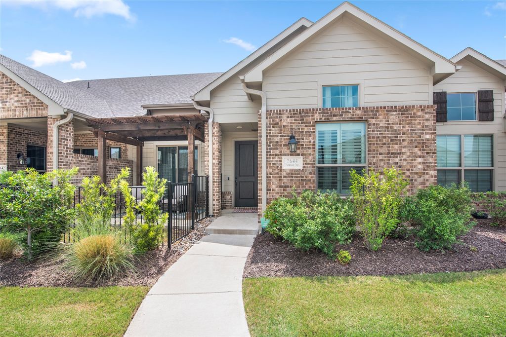 2644 Chardonnay Court, Grand Prairie, TX 75054 — photo 5