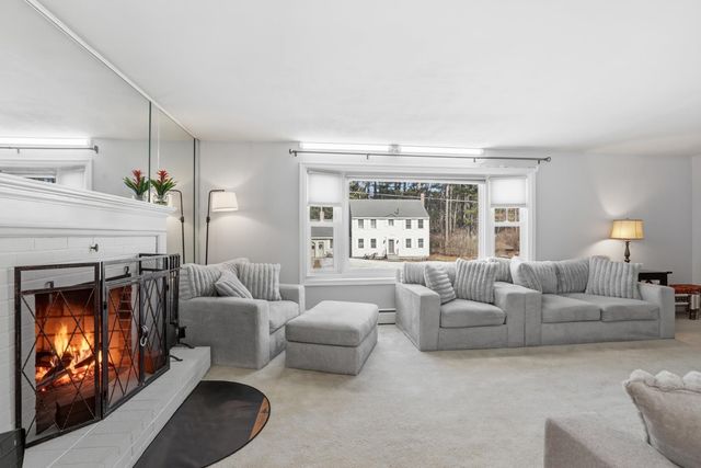 10 Todd Road, Nashua, NH 03064