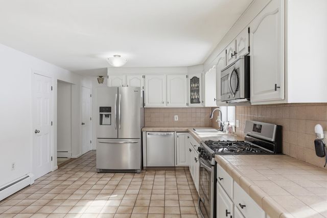 10 Todd Road, Nashua, NH 03064