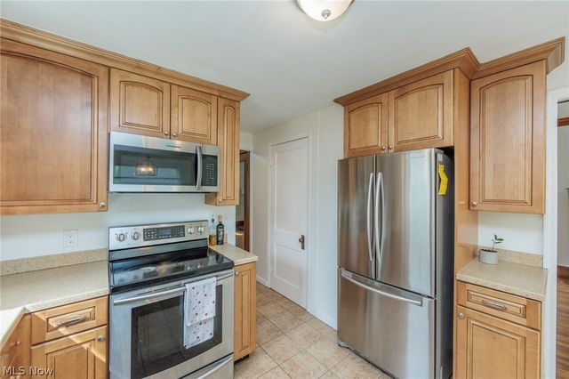 142 E Bridge Street, Berea, OH 44017