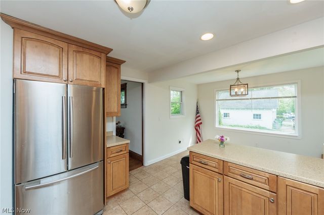 142 E Bridge Street, Berea, OH 44017