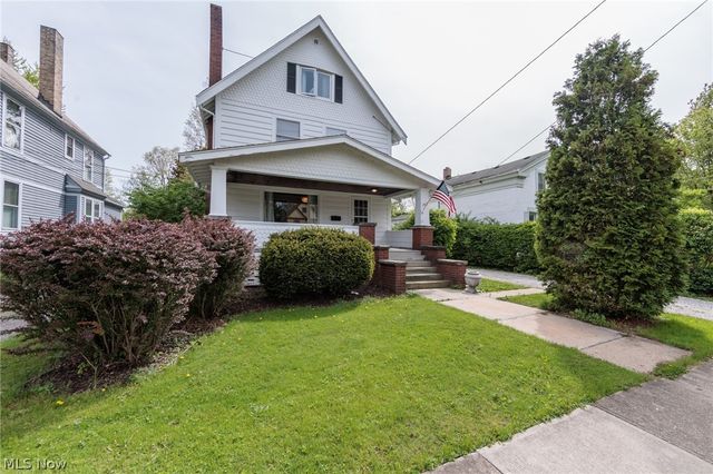 142 E Bridge Street, Berea, OH 44017