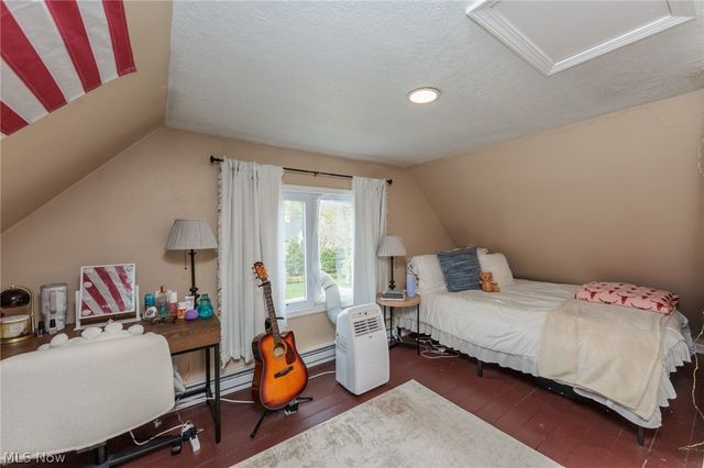 142 E Bridge Street, Berea, OH 44017