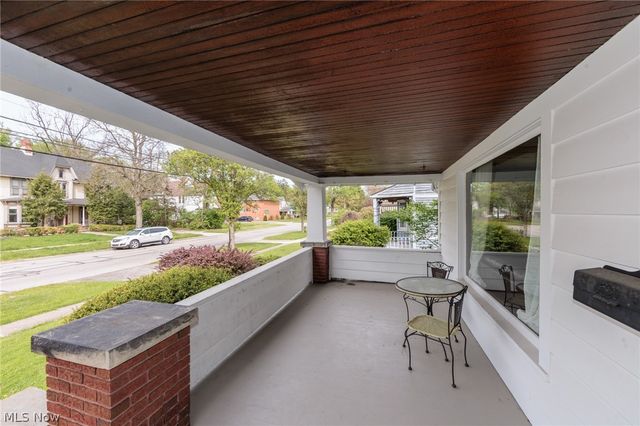142 E Bridge Street, Berea, OH 44017