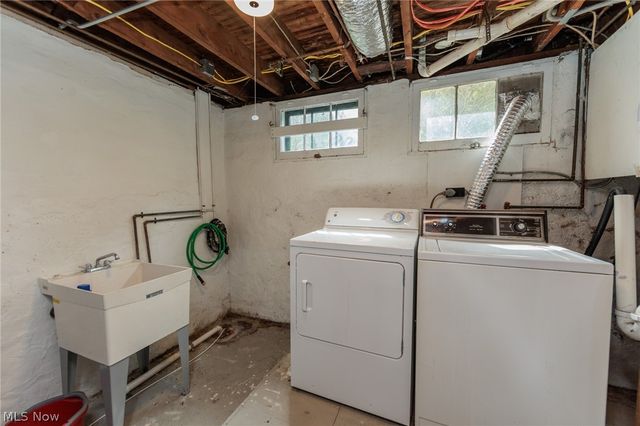 142 E Bridge Street, Berea, OH 44017