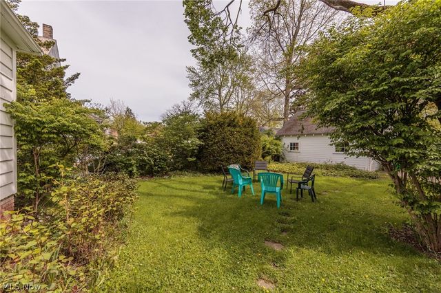142 E Bridge Street, Berea, OH 44017