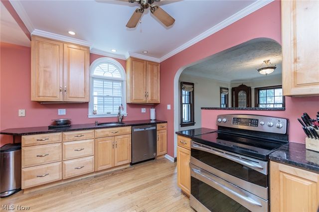 19726 Riverwood Avenue, Rocky River, OH 44116