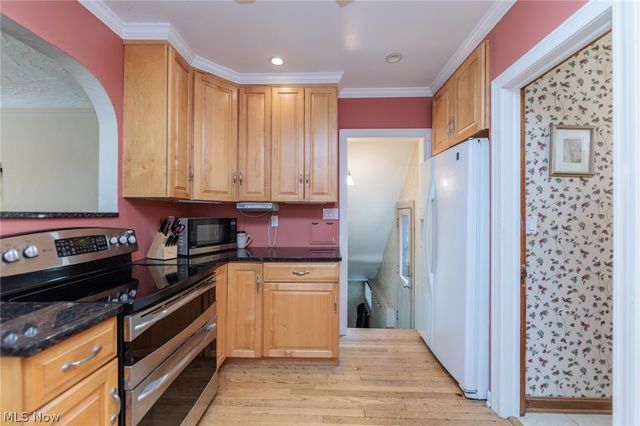 19726 Riverwood Avenue, Rocky River, OH 44116