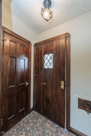 19726 Riverwood Avenue, Rocky River, OH 44116