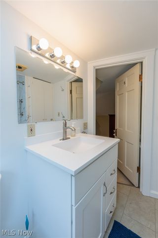 19726 Riverwood Avenue, Rocky River, OH 44116