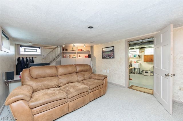 19726 Riverwood Avenue, Rocky River, OH 44116