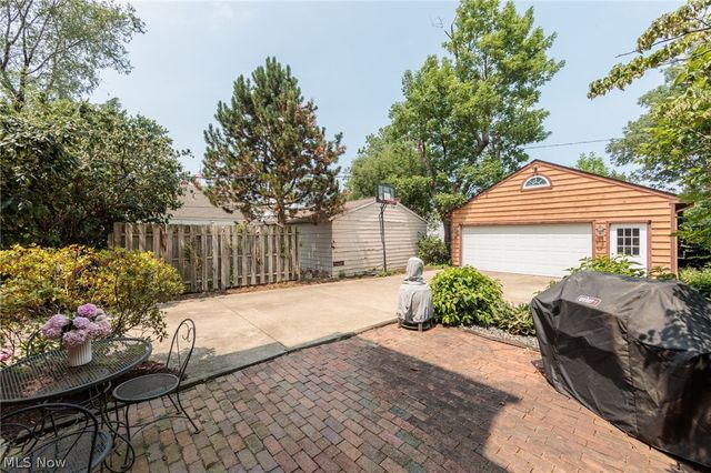 19726 Riverwood Avenue, Rocky River, OH 44116