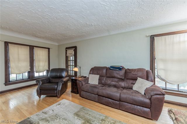 19726 Riverwood Avenue, Rocky River, OH 44116