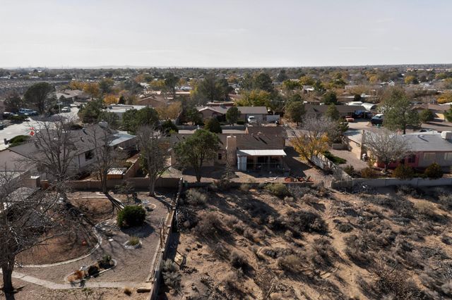 4815 Leon Grande Avenue SE, Rio Rancho, NM 87124