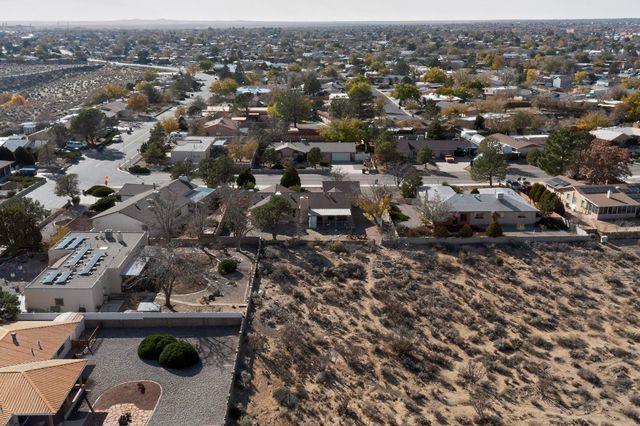 4815 Leon Grande Avenue SE, Rio Rancho, NM 87124