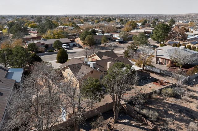 4815 Leon Grande Avenue SE, Rio Rancho, NM 87124