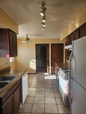 4815 Leon Grande Avenue SE, Rio Rancho, NM 87124