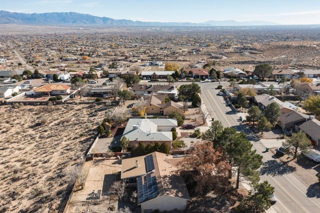4815 Leon Grande Avenue SE, Rio Rancho, NM 87124