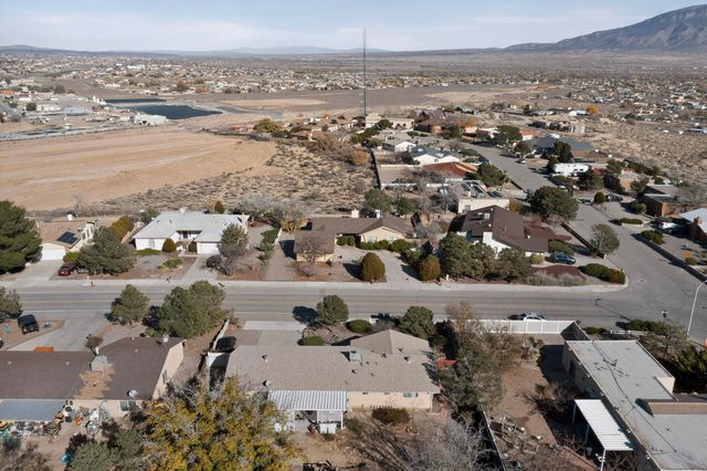 4815 Leon Grande Avenue SE, Rio Rancho, NM 87124