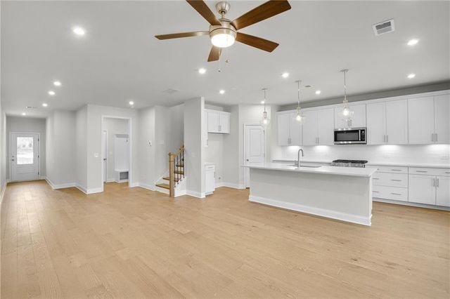 5651 Tillman Way, Powder Springs, GA 30127