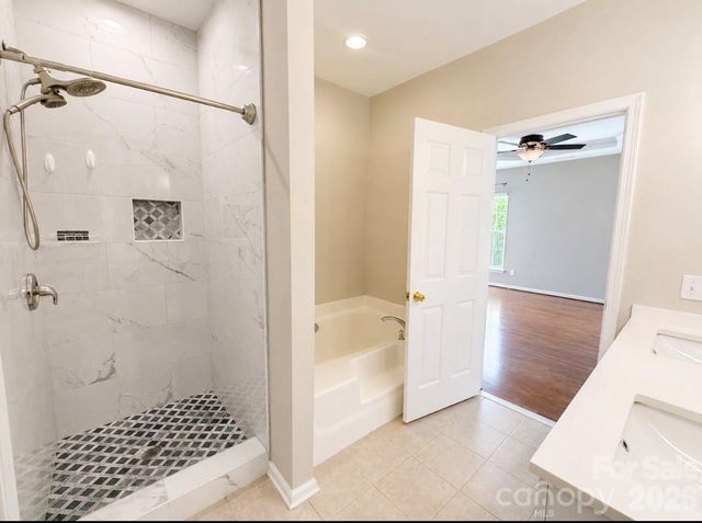 320 Shingleoak Drive, Clover, SC 29710