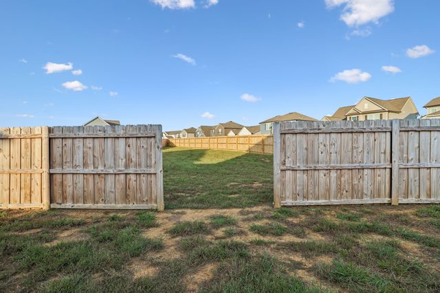 500 Forsberg Ct, Lebanon, TN 37087