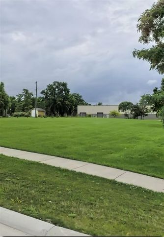 50272 Grand River Avenue, Wixom, MI 48393